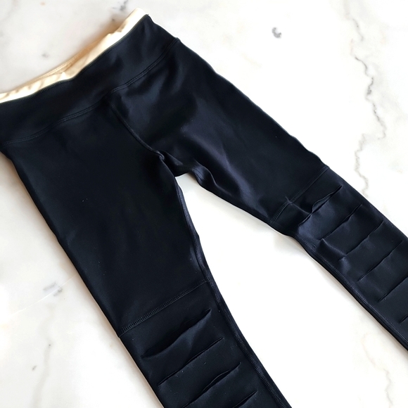 Lorna Jane Cropped Cut Up Knee Leggings Women's Size X-Small - Picture 2 of 13